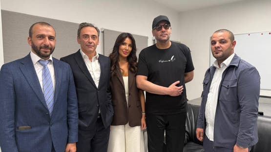 外媒：利比亚前领导人卡扎菲之子获释，首次公开露面