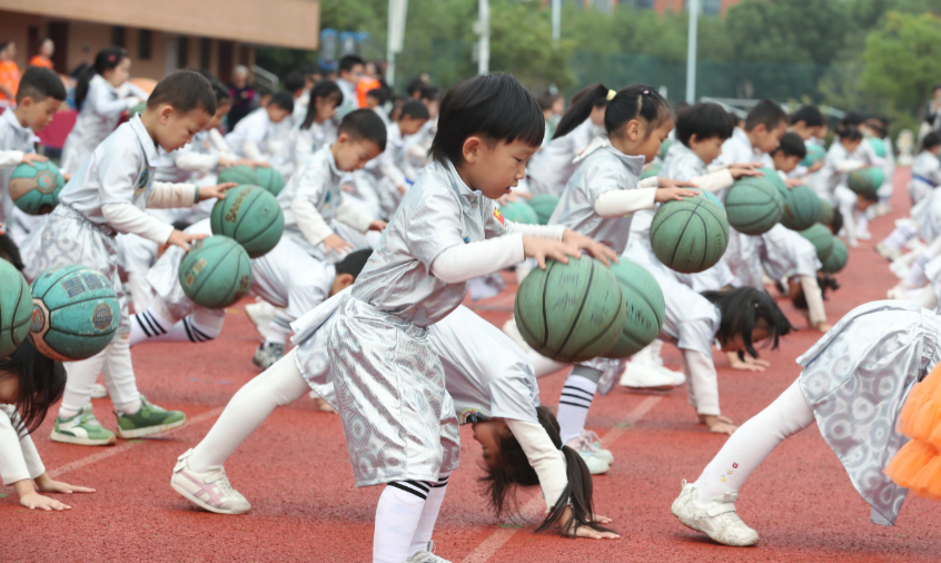 幼儿篮球嘉年华乐趣多
