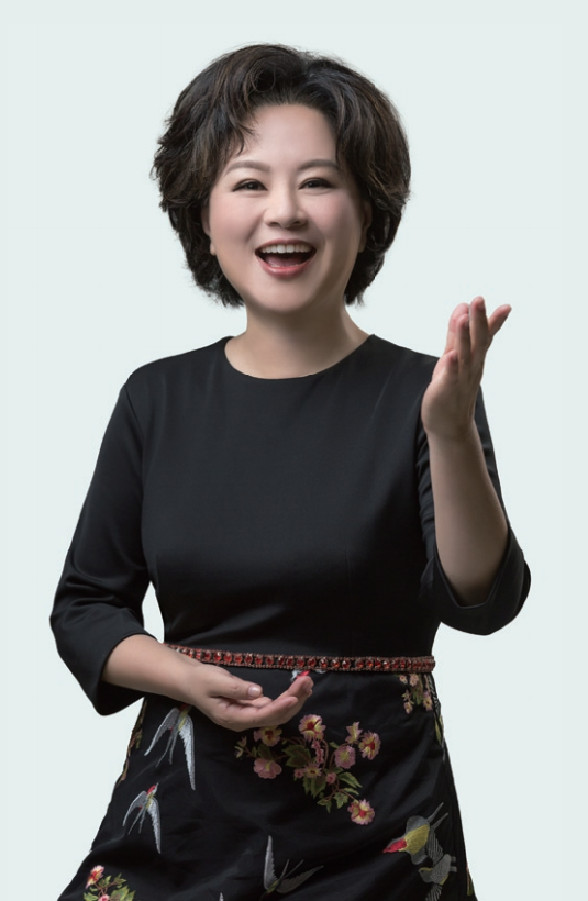 《七巧板》《大风车》《大手牵小手》等栏目,40多年来"鞠萍姐姐"的