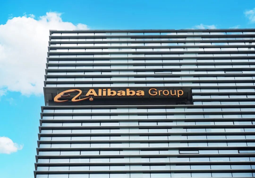 全面对标ChatGPT，阿里大动作曝光，股价大涨！抽调上百名工程师秘密办公，划了两层楼作为专属区域