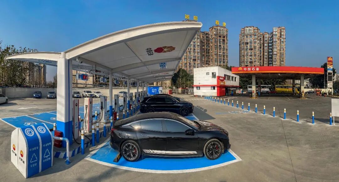 四川销售成都分公司花龙门液冷超充站  曾宇/摄