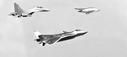 空军新型隐身无人机“玄龙”亮相