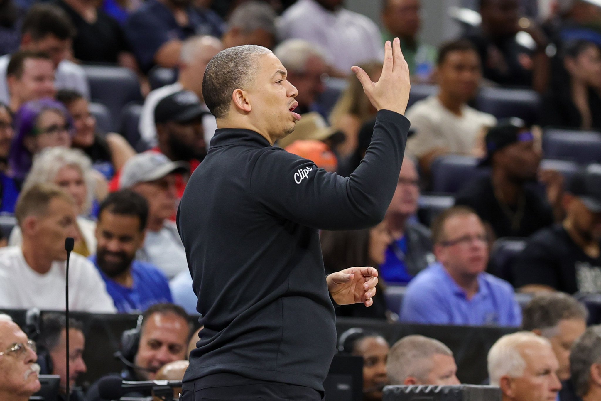 真要走？苏群：卢的发言让我不安 没揽责却似乎在说责任在管理层