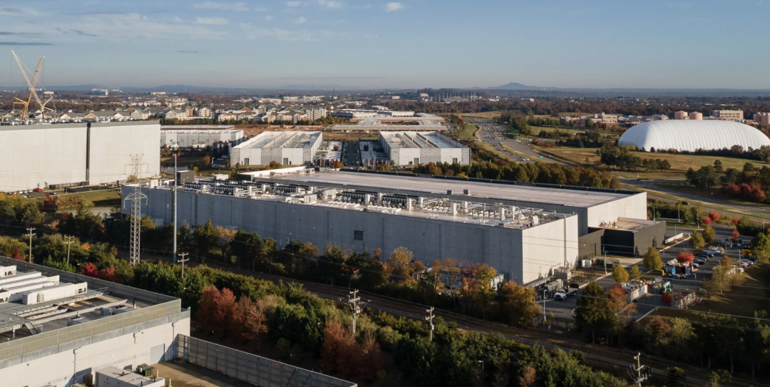 MetaAI 基建数据中心｜图片来源：路透社