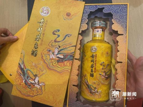 消費(fèi)者購買的“散花飛天”。潮新聞?dòng)浾?吳越?攝