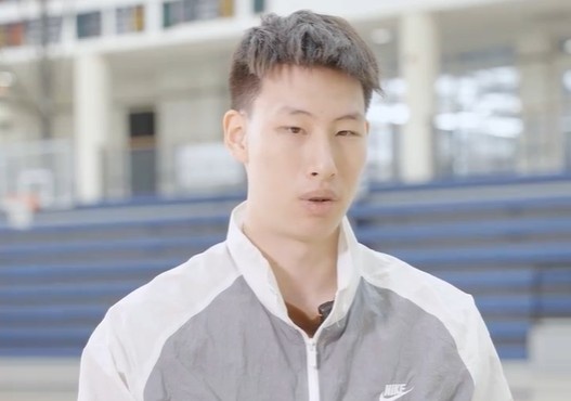 为什么能拿如此多offer？郇斯楠：可能是身体天赋 和对篮球的热爱