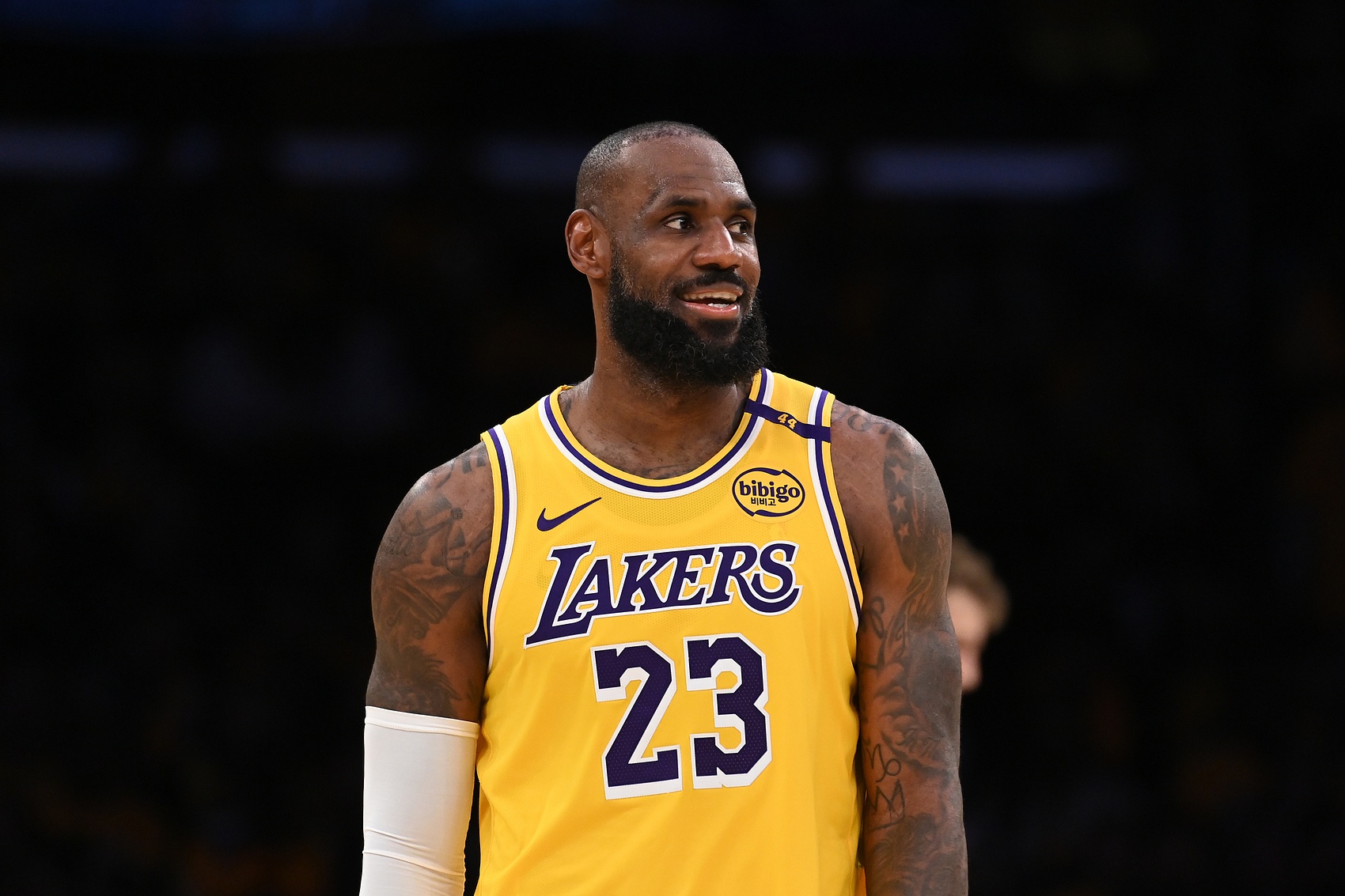 文胖:詹姆斯能打出最佳二阵水平就太棒了 他能给湖人带来容错空间