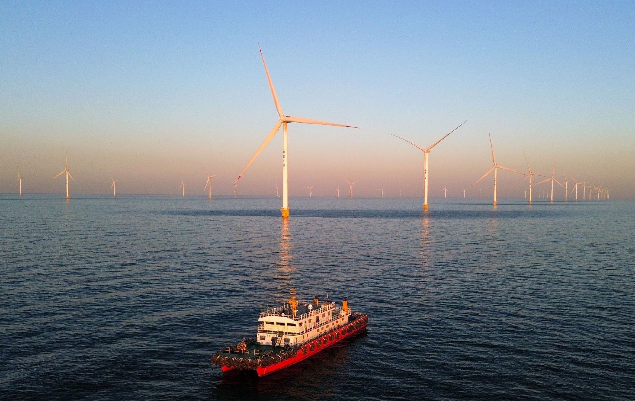图为山东省莱州市海域的海上风电项目。资料照片