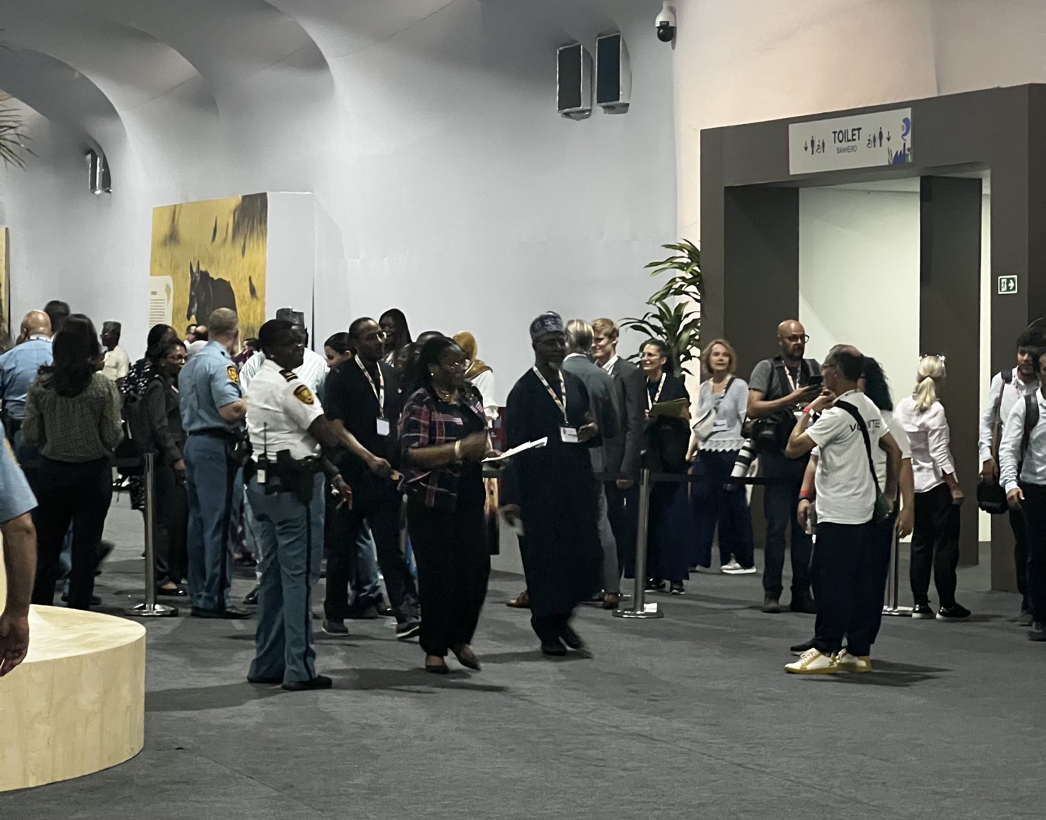 COP30高级别会议开幕入场。新京报贝壳财经记者 陶野 摄