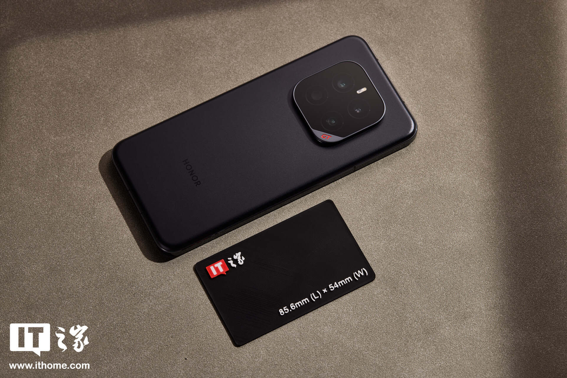 ▲ IT之家实拍：荣耀 GT Pro，下同