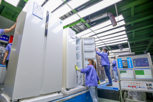 湖北美的冰箱荆州工厂（资料图）  张梦瑶摄