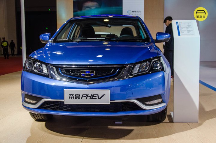 ▲ 董车会很久很久以前还拍过插混帝豪