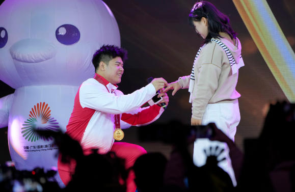 十五运赛场见证刘焕华的霸气与浪漫