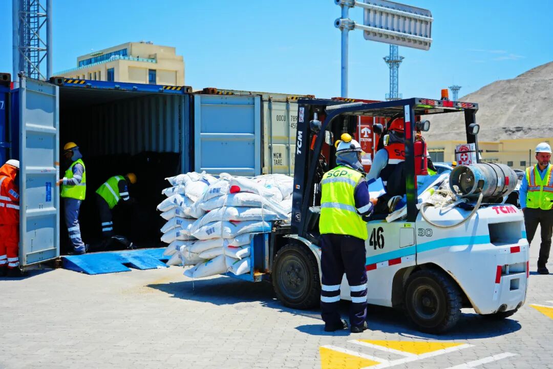 2024年12月19日，钱凯港首次鱼粉装船