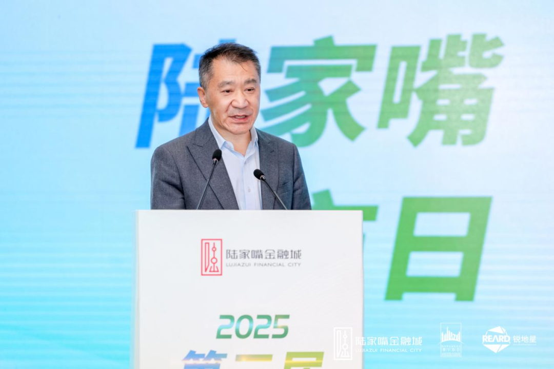 中国金融信息中心党委委员、总裁张凤明