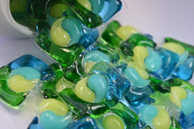 【质量生活】洗衣服时一个操作灼伤眼角膜！原因你需要知道