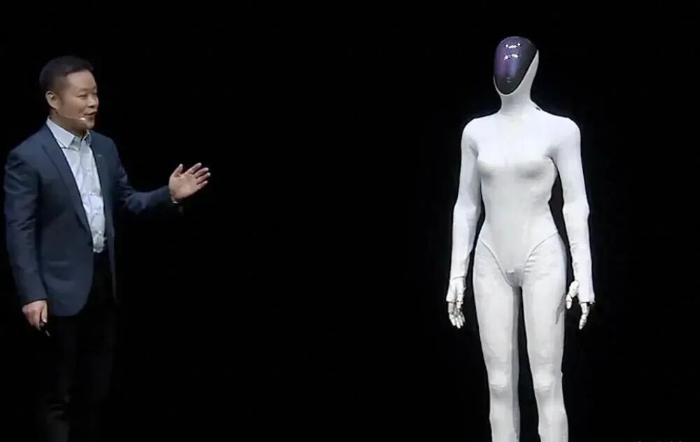 小鹏发布机器人I