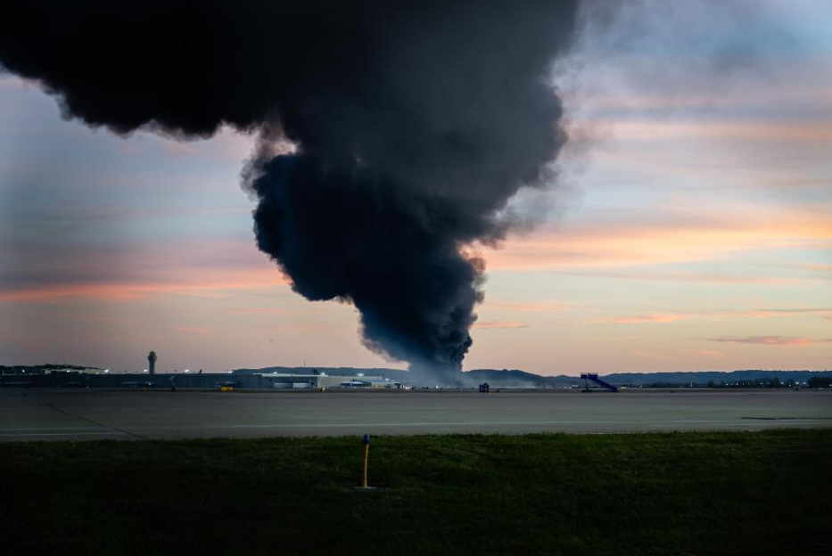 美国坠毁货机关键部件发现金属疲劳迹象