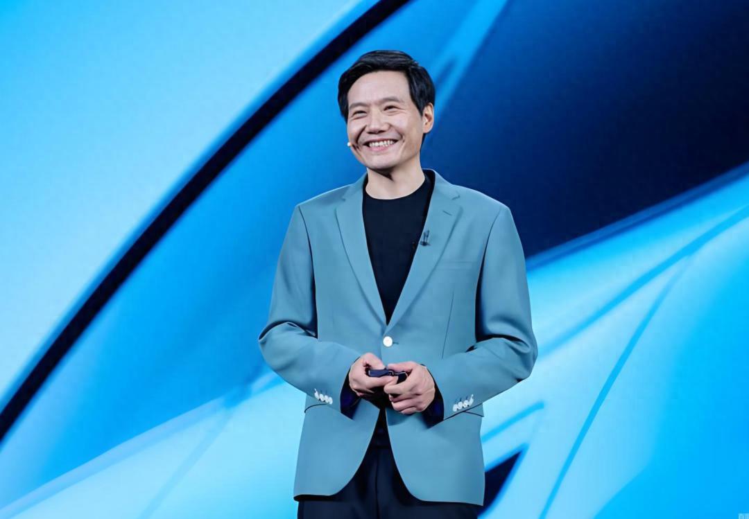 雷军个人超1亿港元增持小米股票小米汽车预计全年交付超40万辆