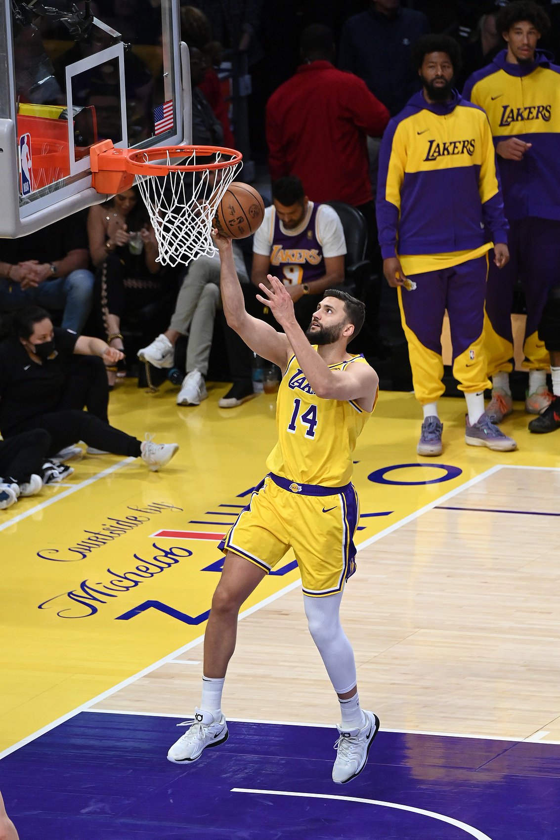 里夫斯：我告诉克莱伯 虽然我每次都逗他 但他今天是场上最佳之一