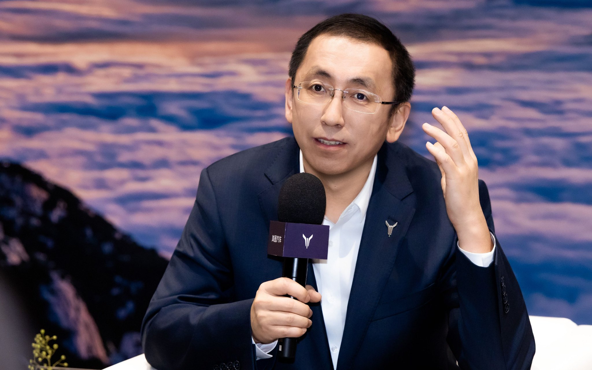 岚图汽车董事长、总经理卢放。受访者供图