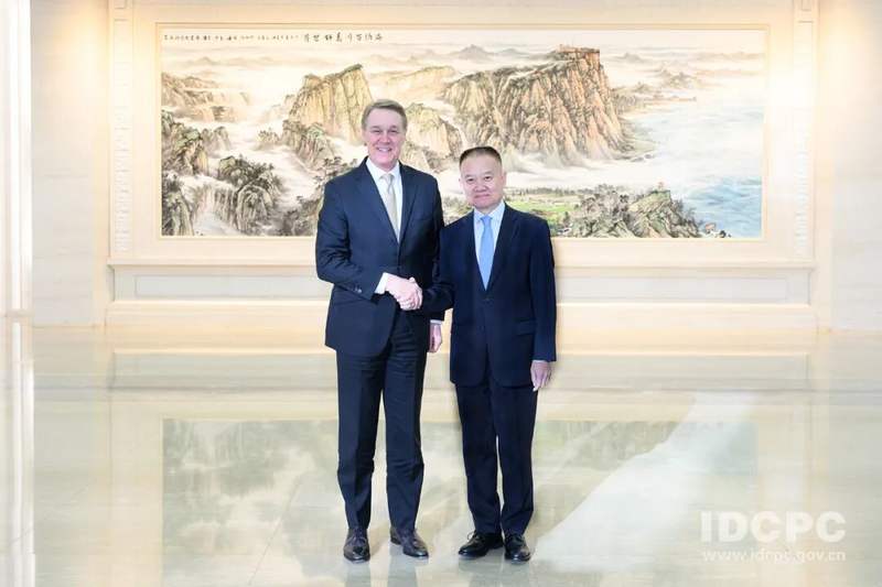 中联部部长刘海星会见美国驻华大使庞德伟|中联部_新浪财经_新浪网