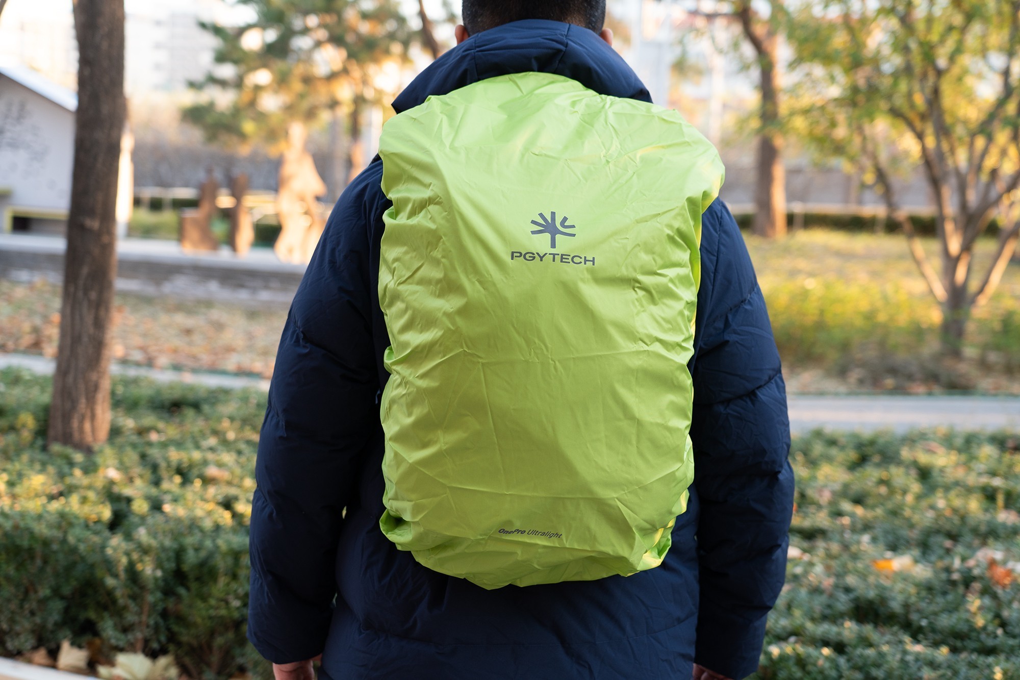 PGYTECH OnePro Ultralight摄影包安装防雨罩效果