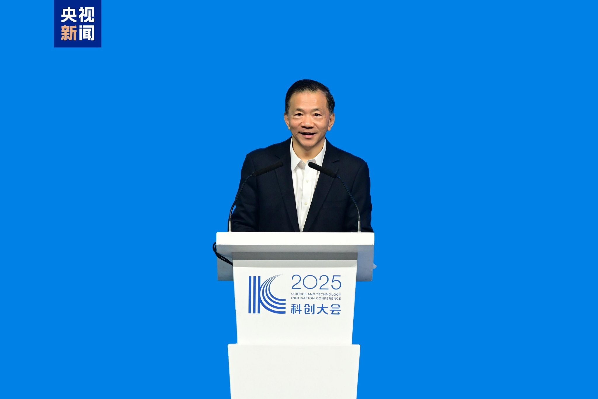 中宣部副部长,中央广播电视总台台长慎海雄