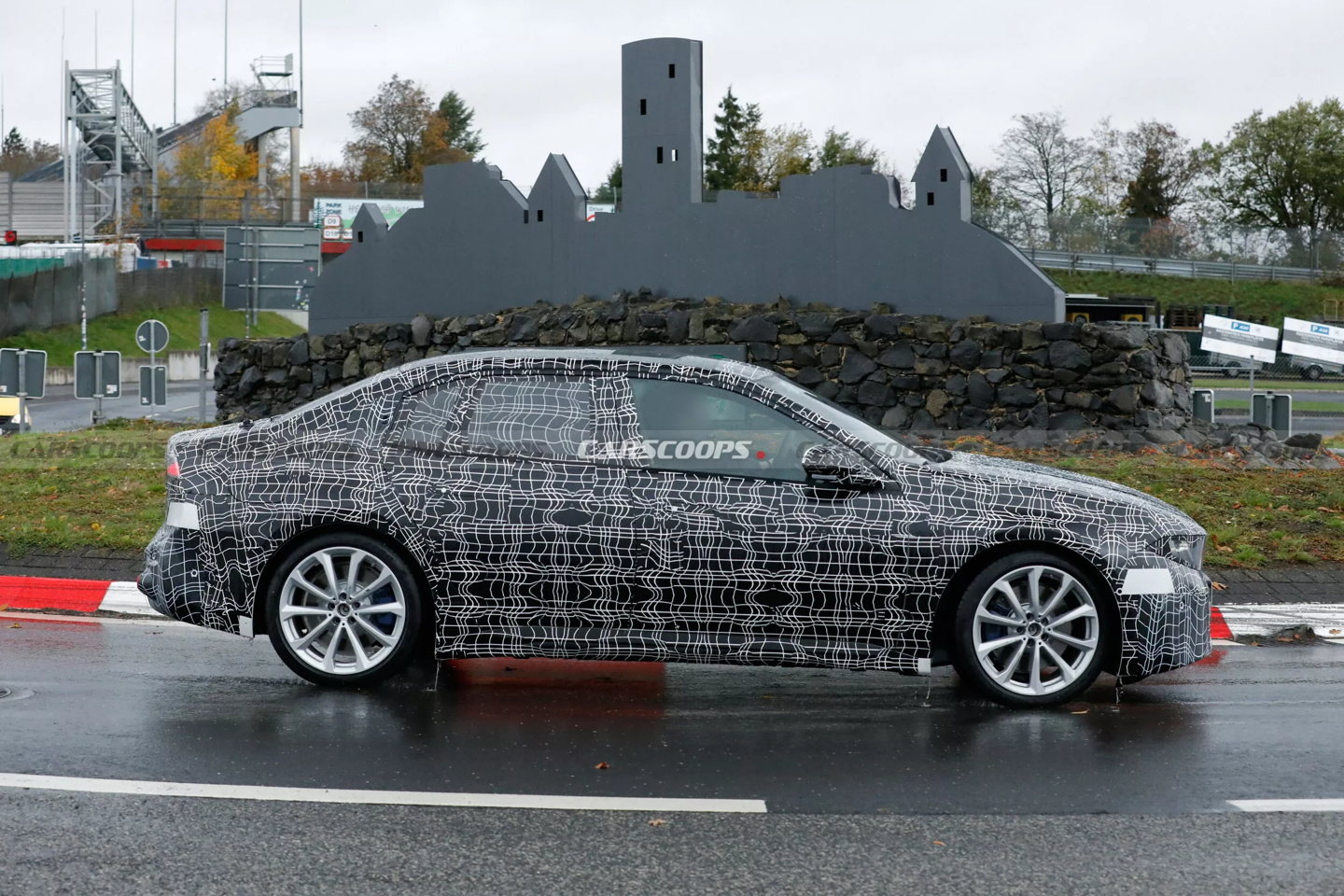 ▲ 宝马 3 系，下同