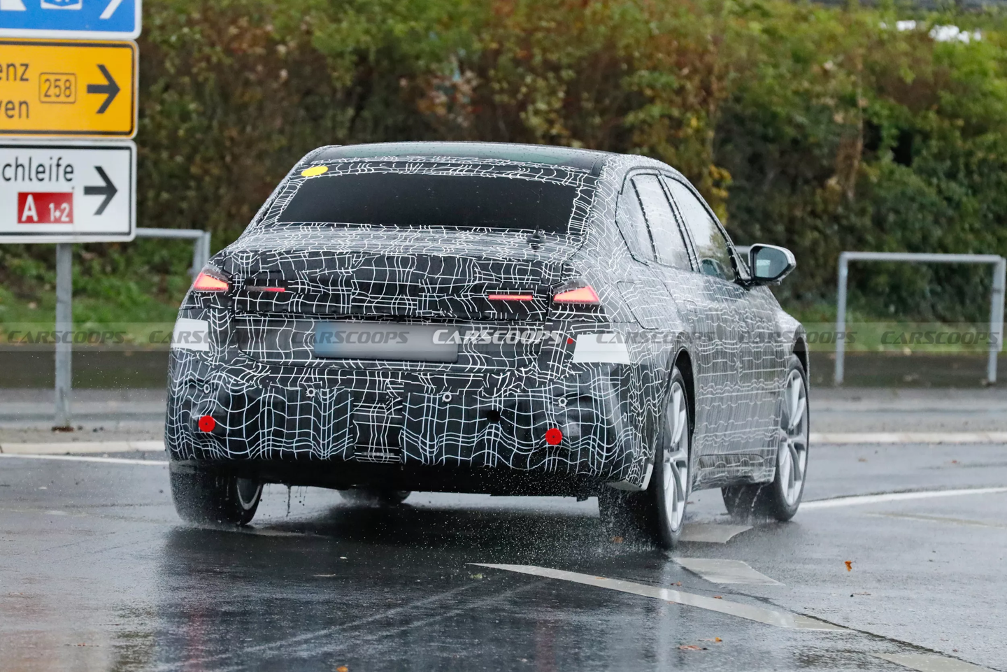 ▲ 宝马 3 系，下同