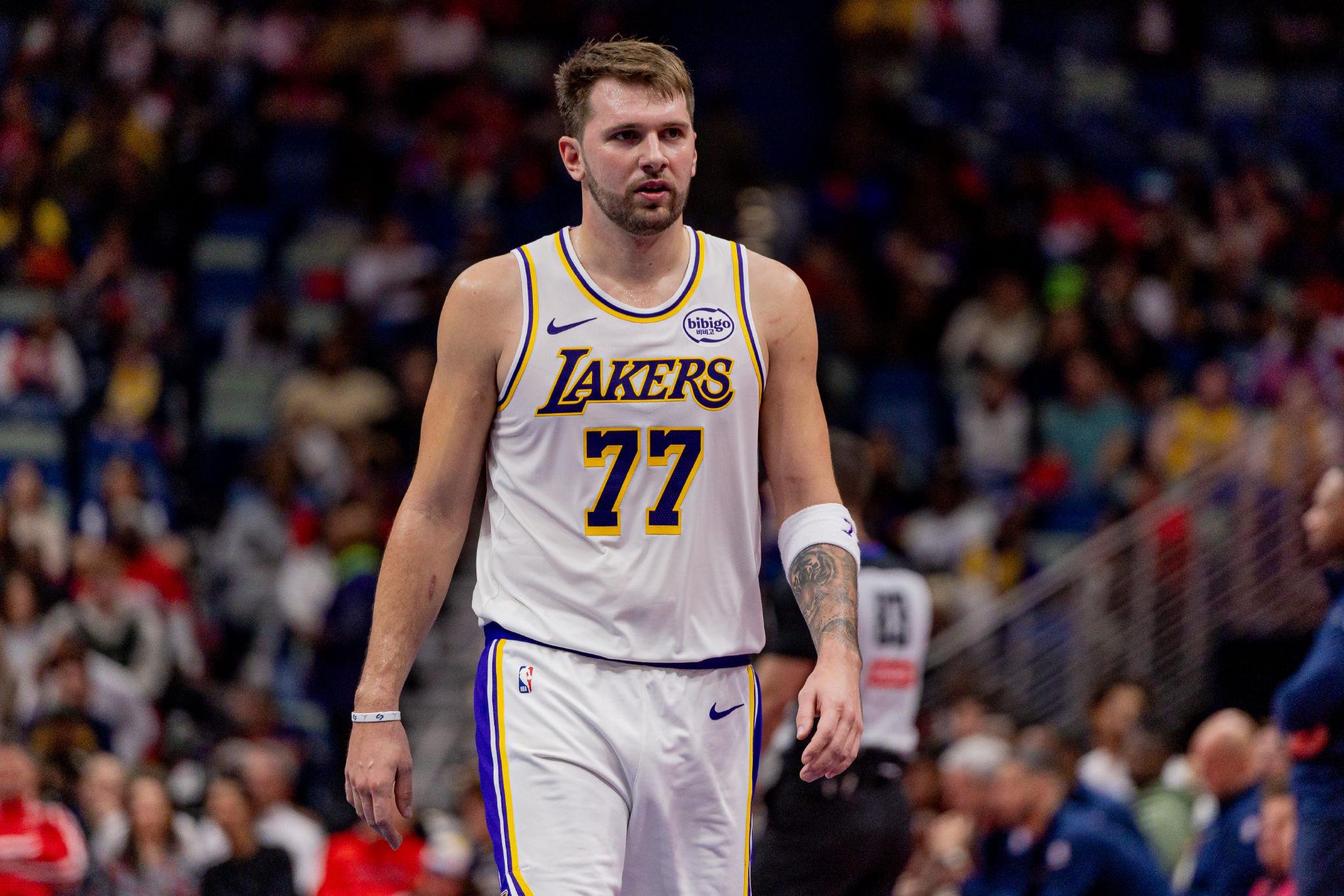 场均11记三分联盟垫底！Buha：湖人本季三分既投得少 又投得不准