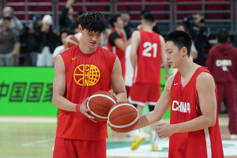 前瞻｜中国男篮内线拥有绝对优势 限制李贤重是取胜之匙