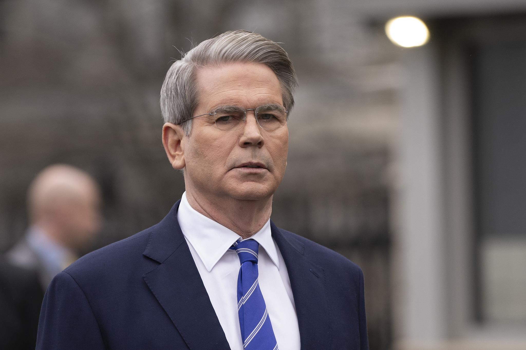 美财长：正努力切断非法移民联邦福利