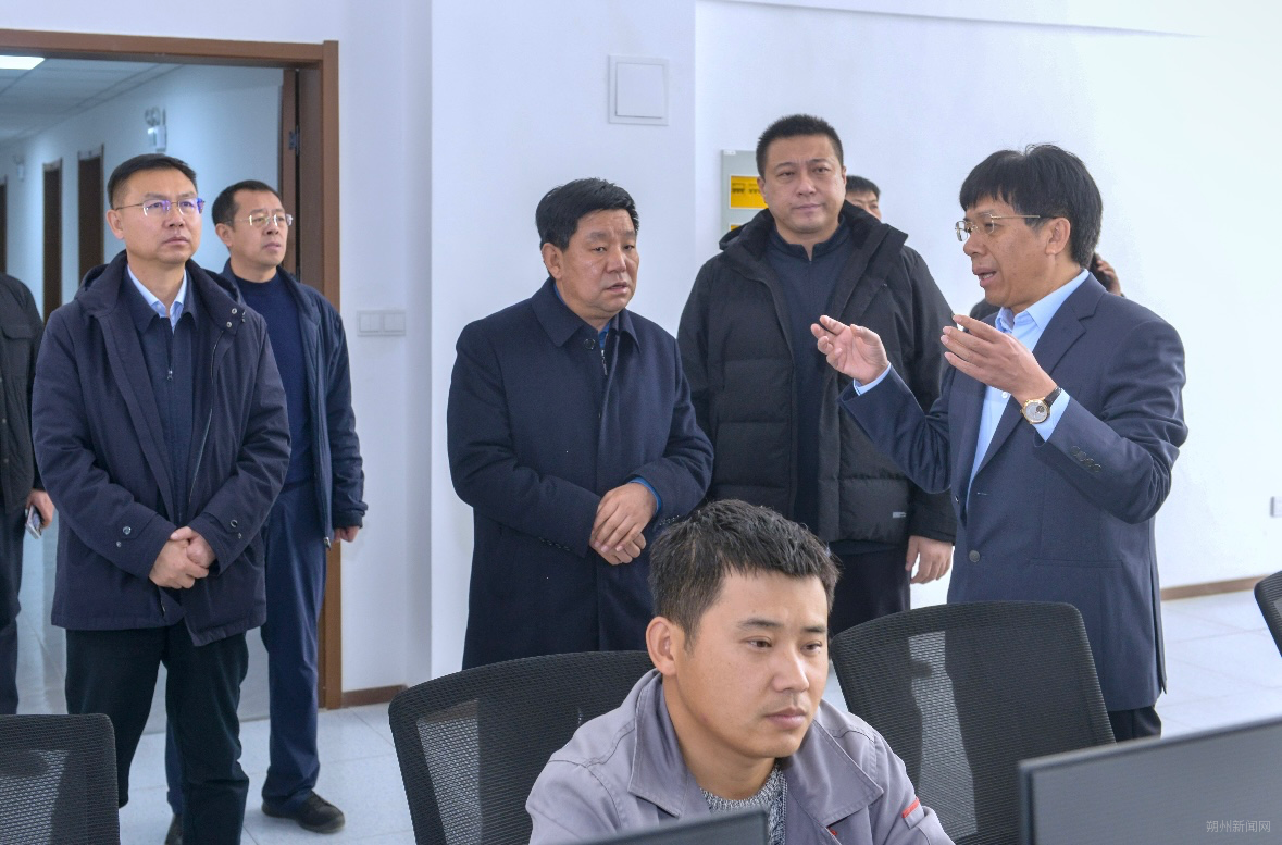 11月28日,市委常委,副市长刘亮带队在朔州经济开发区,朔城区开展入企