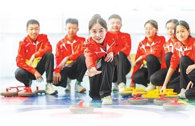 让孩子们动起来、壮起来 各地这样深化体育教学改革