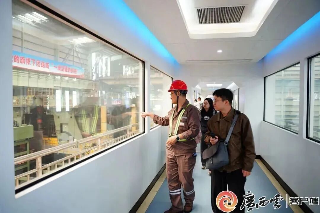 采风团走进广西盛隆冶金。