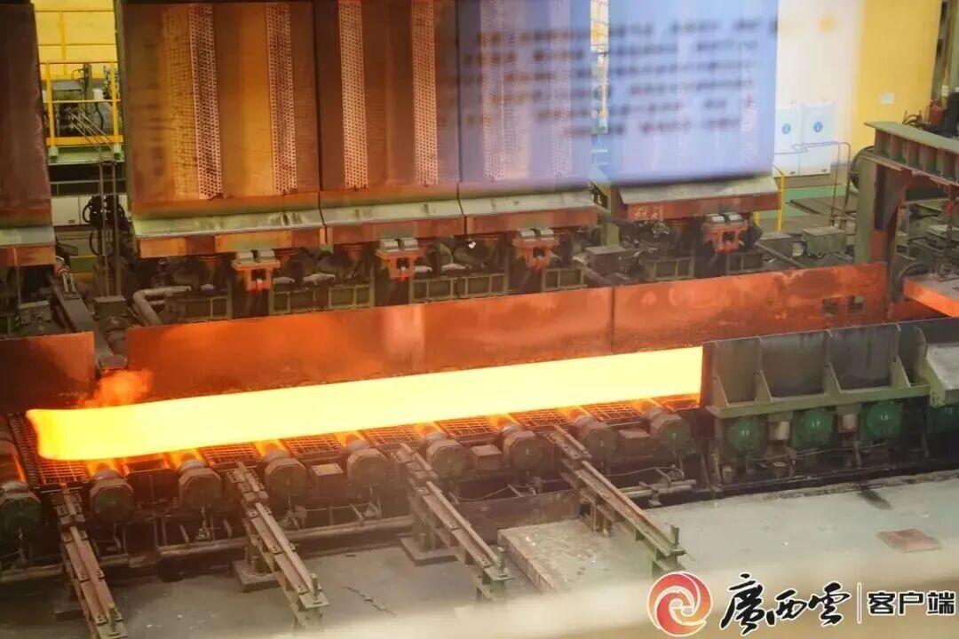 盛隆冶金的钢铁生产线。