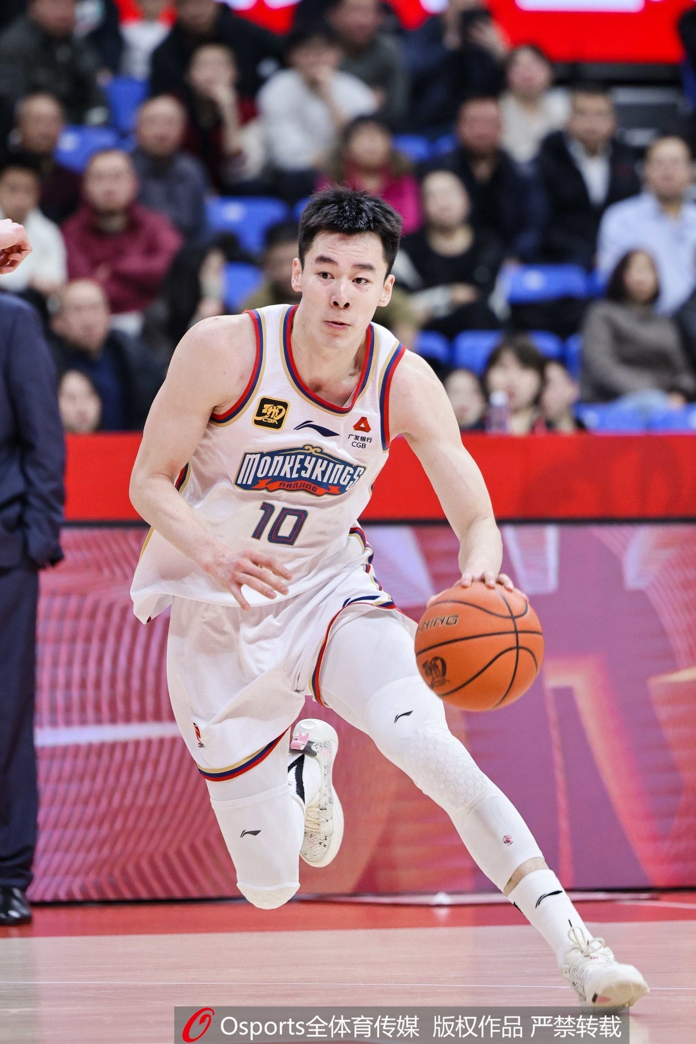 拒绝活塞训练营合同！媒体人：郭昊文现已完全没了向上奋斗的心气