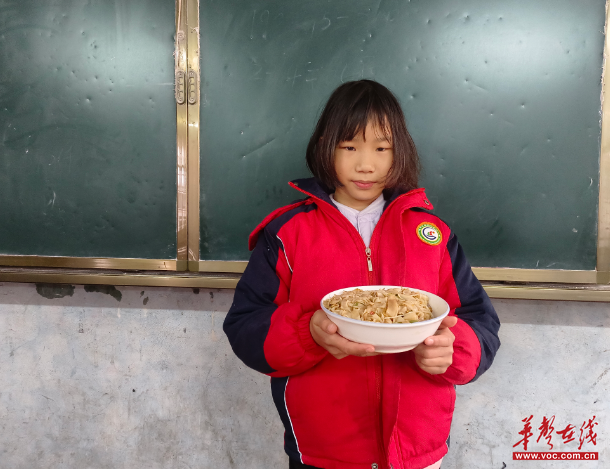 武冈市红光小学:家校联动育新人 劳动实践促成长