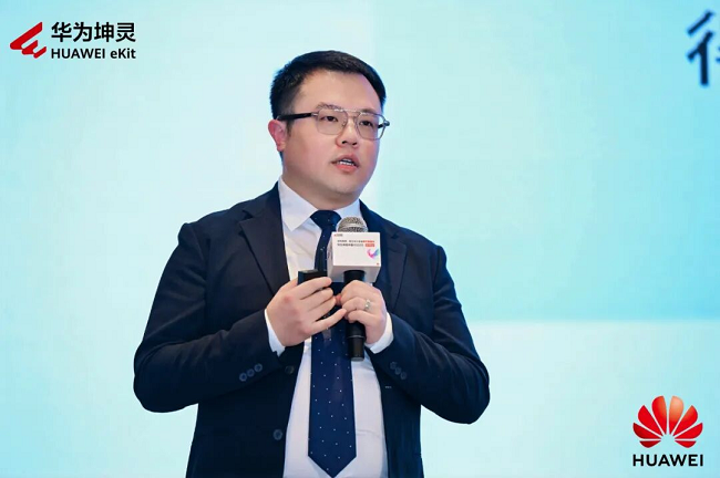     华为企业业务全球Marketing副总裁刘振华