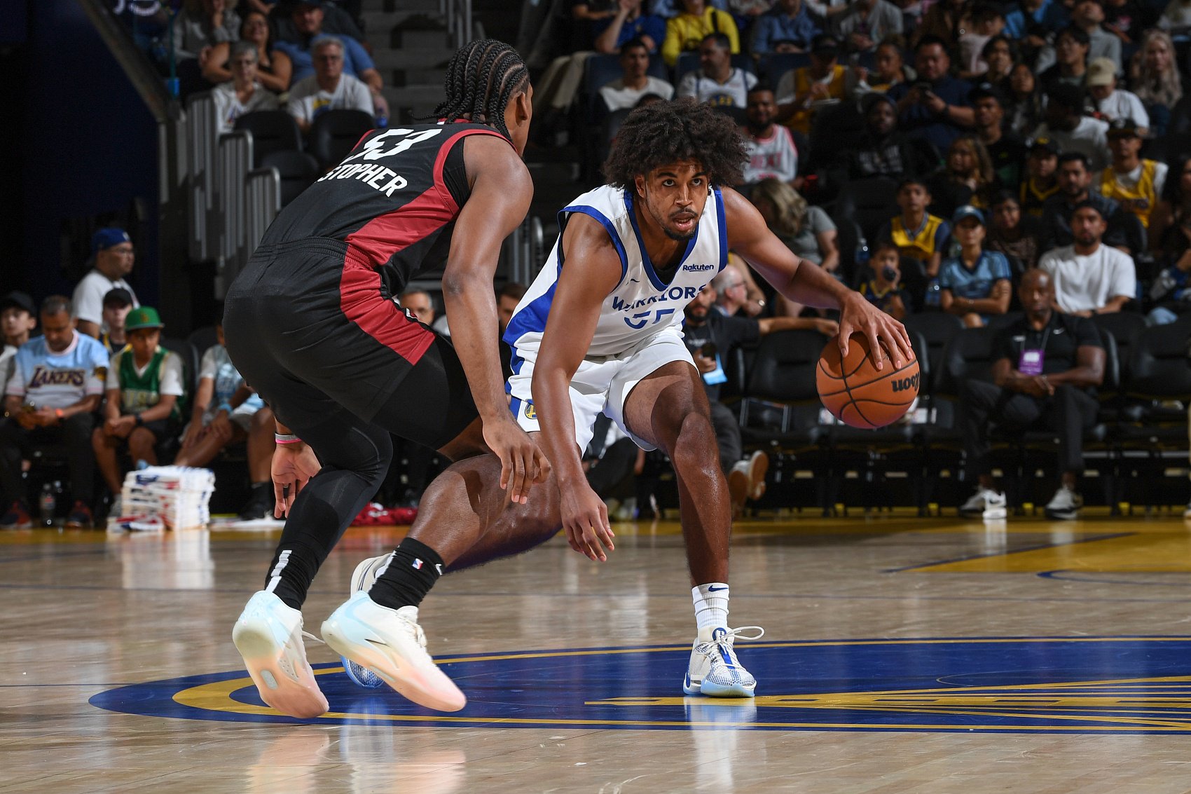 Scotto：步行者双向合同签下伊森·汤普森 同时裁掉雷伊·丹尼斯