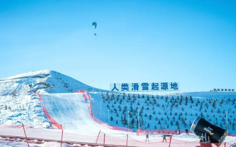 ▲资料图：阿勒泰某雪场。图/微信公众号“阿勒泰文旅”