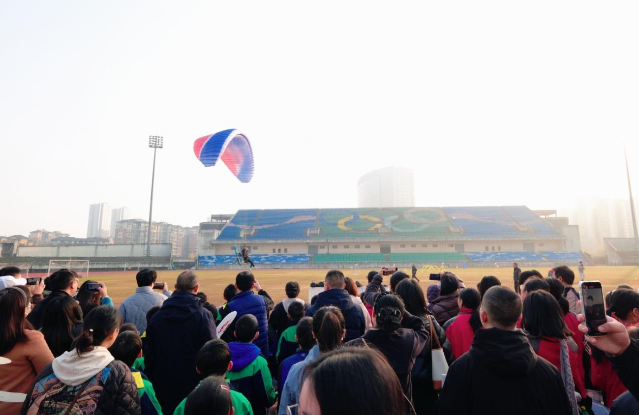 科技筑梦 乐享运动 科研类航空航天模型普及大赛南充“开飞”