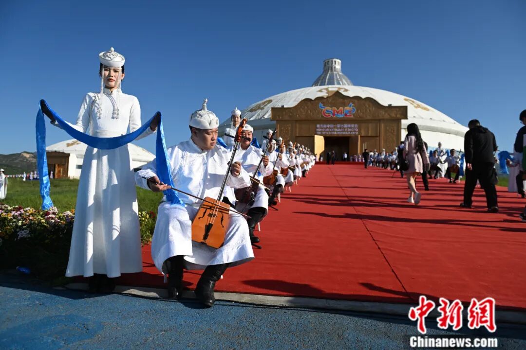 2025年8月25日，第五届中国—蒙古国博览会在内蒙古呼和浩特市开幕。中新社记者 刘文华　摄
