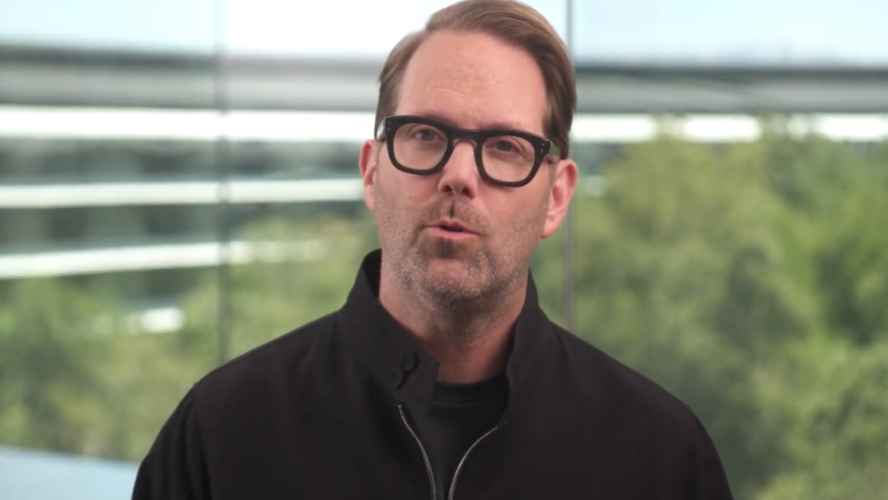 前苹果设计副总裁艾伦・戴伊（Alan Dye），图源：苹果