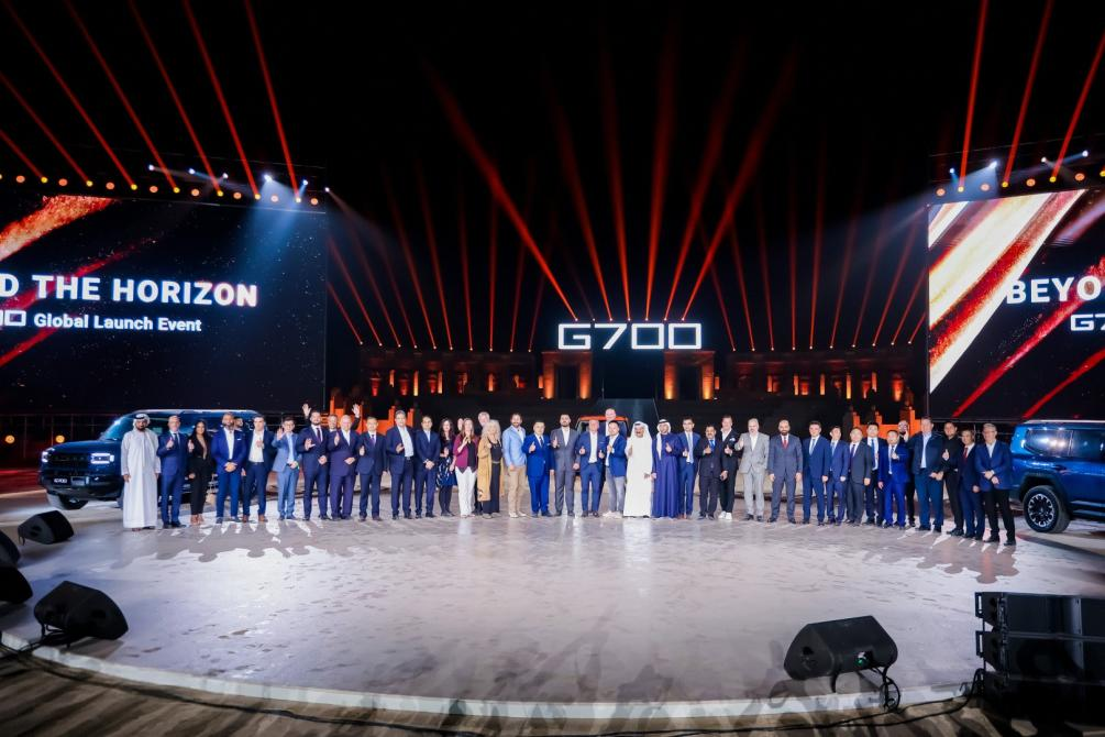 图为11月18日纵横G700迪拜全球上市发布会