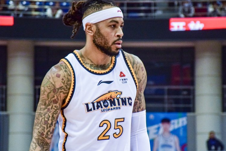 6失误太多！莫兰德5中2拿到4分10板3助3断2帽  正负值-20