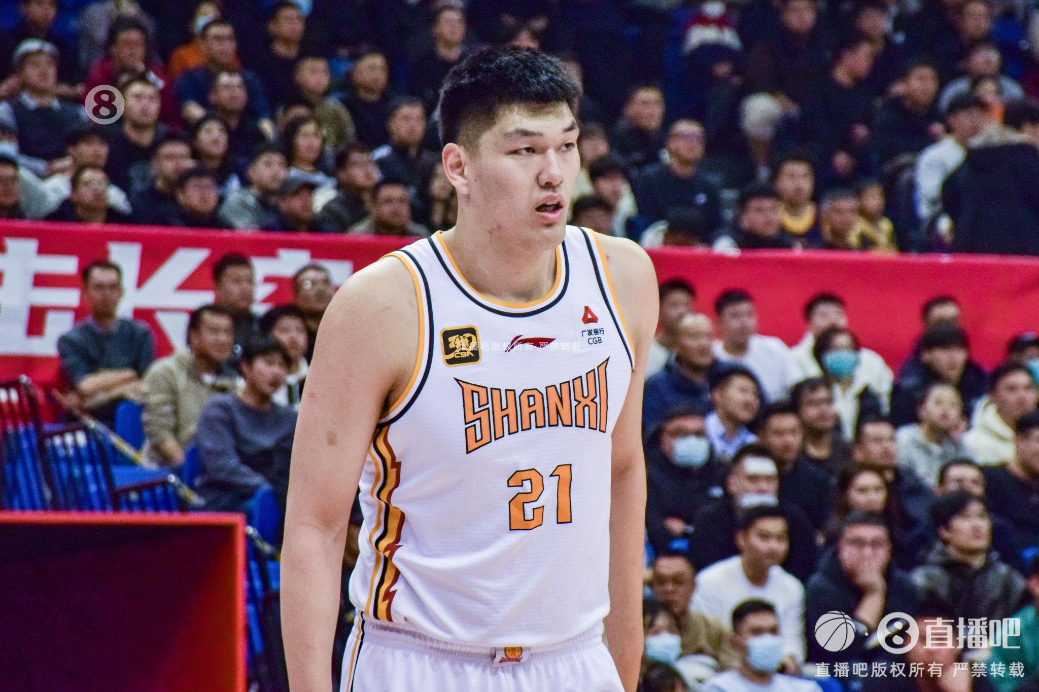 手感不佳!刘传兴半场5投0中得到2板2助4断 正负值+7_抓站_新浪竞技风暴_新浪网