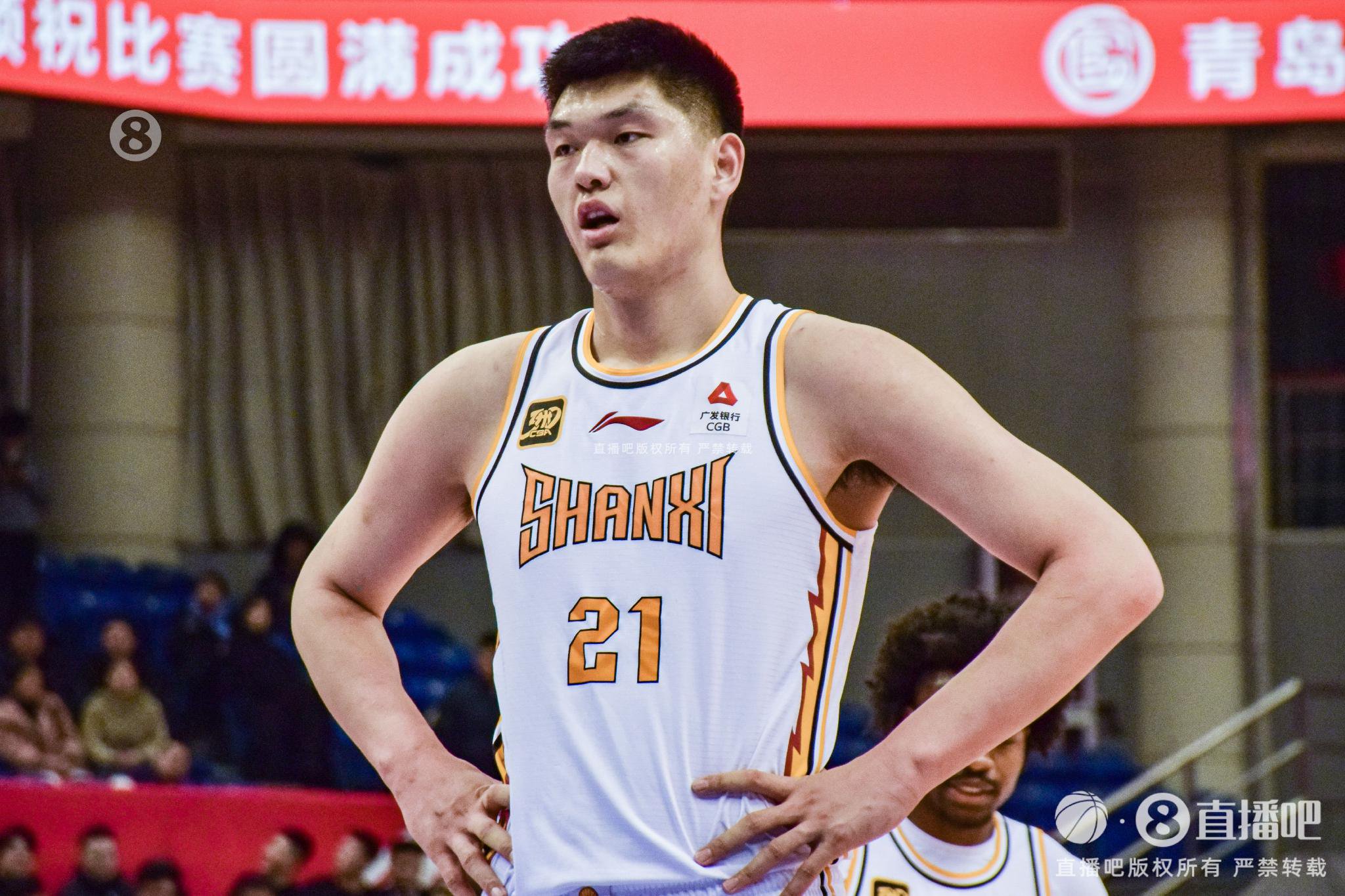 效率低下!刘传兴全场9中3 得到6分6篮板3助攻4抢断_抓站_新浪竞技风暴_新浪网
