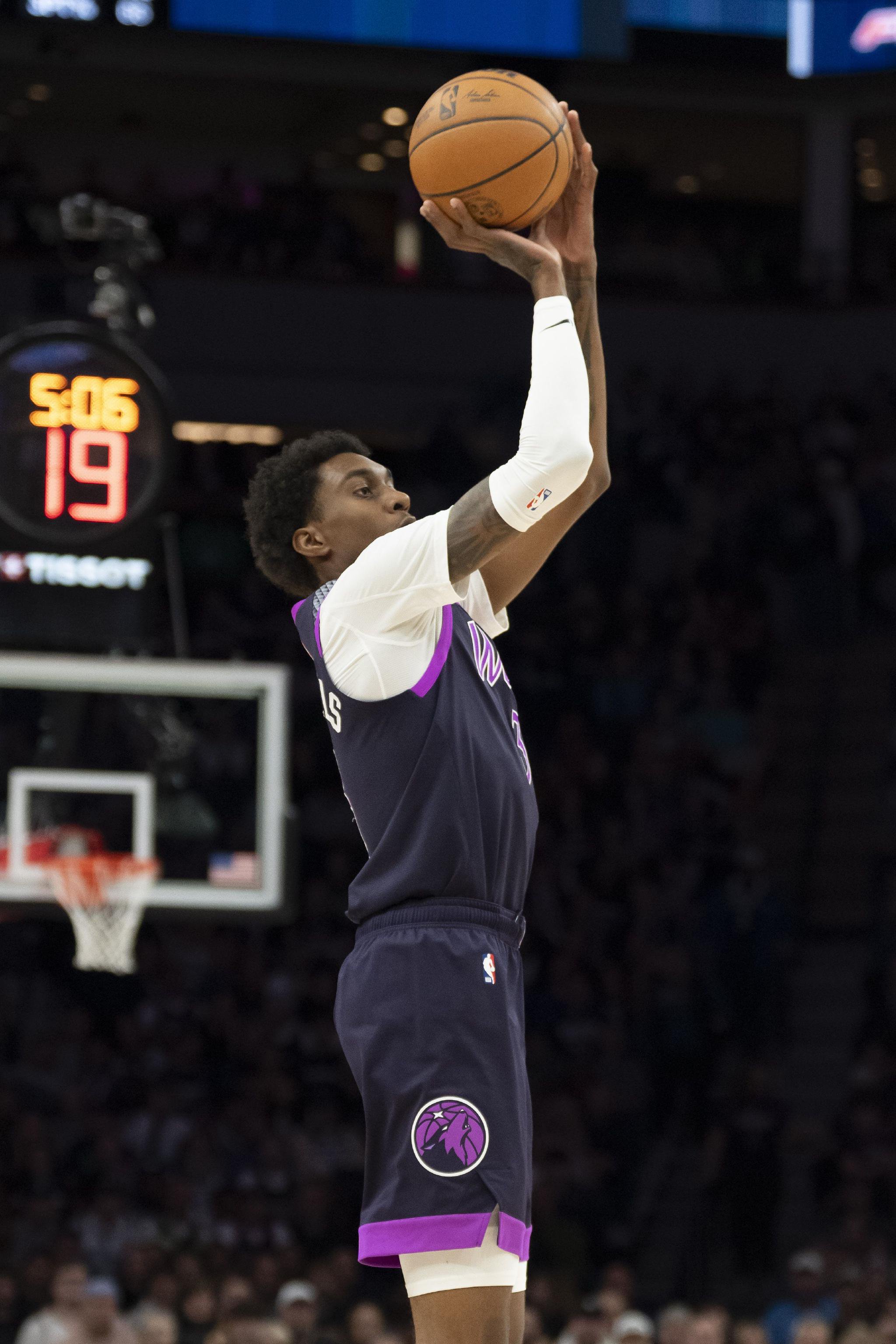 13中10高效砍27分！芬奇：麦丹具备优秀中距离射手的所有特质